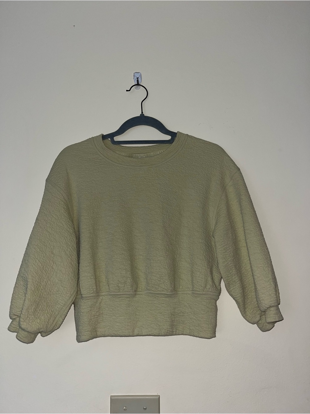 lululemon athletica Cropped Crewneck Sweater in Light Olive